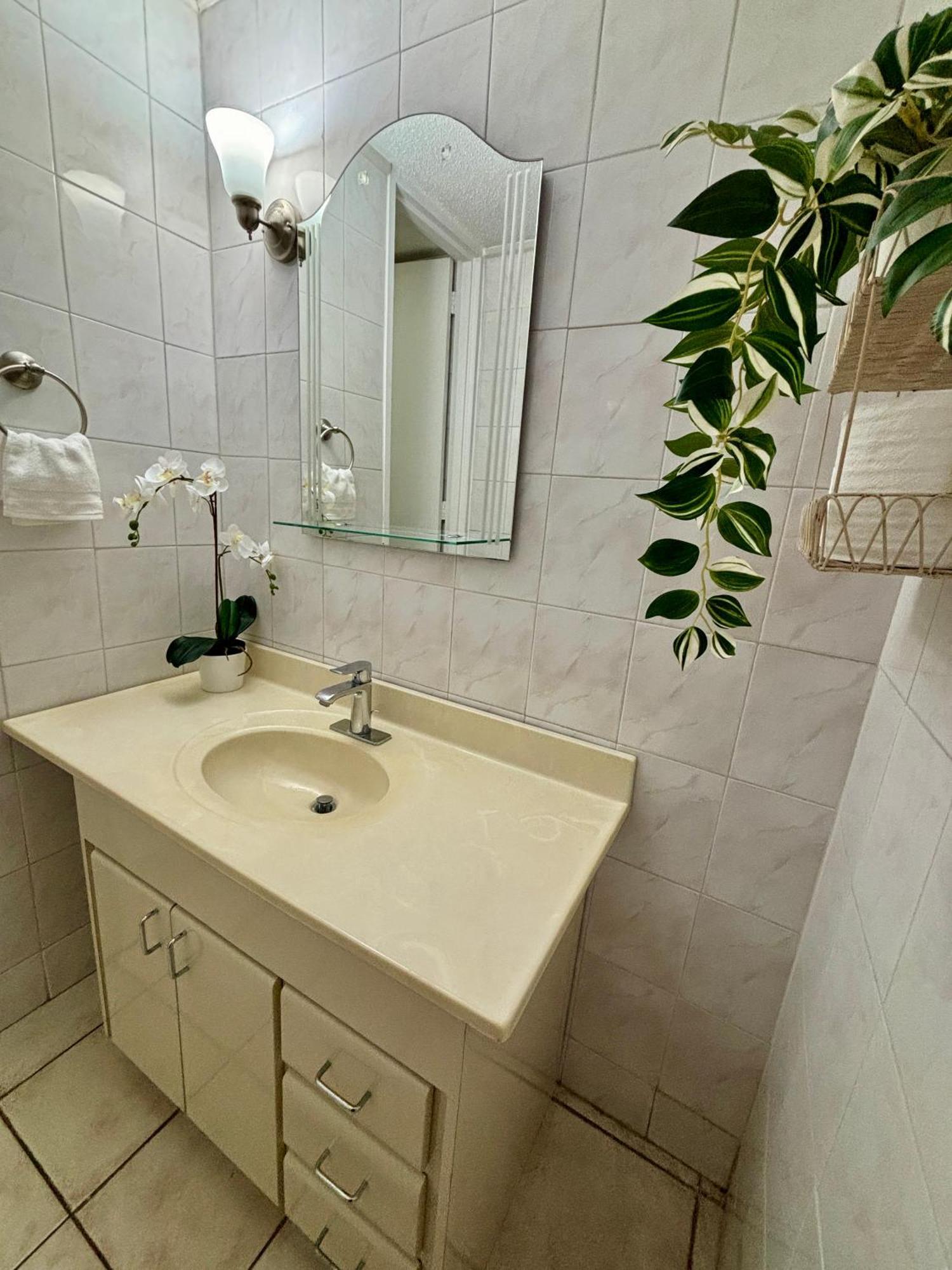Downtown Beachfront Isla Verde Luxury Apartment San Juan Buitenkant foto